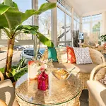 Airport Fashion Hotel