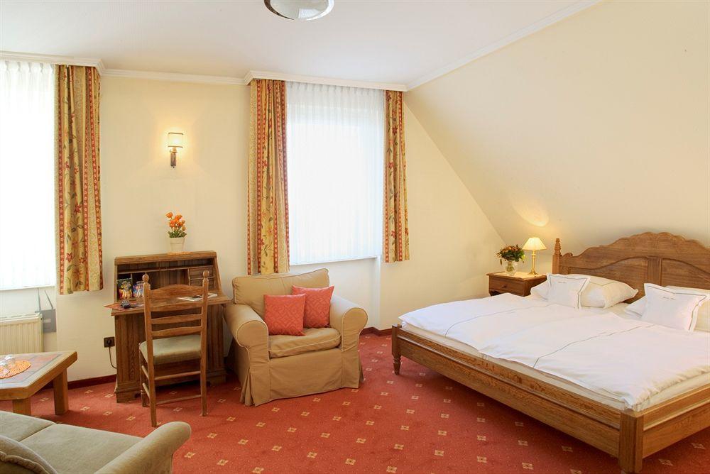 Airport Fashion Hotel