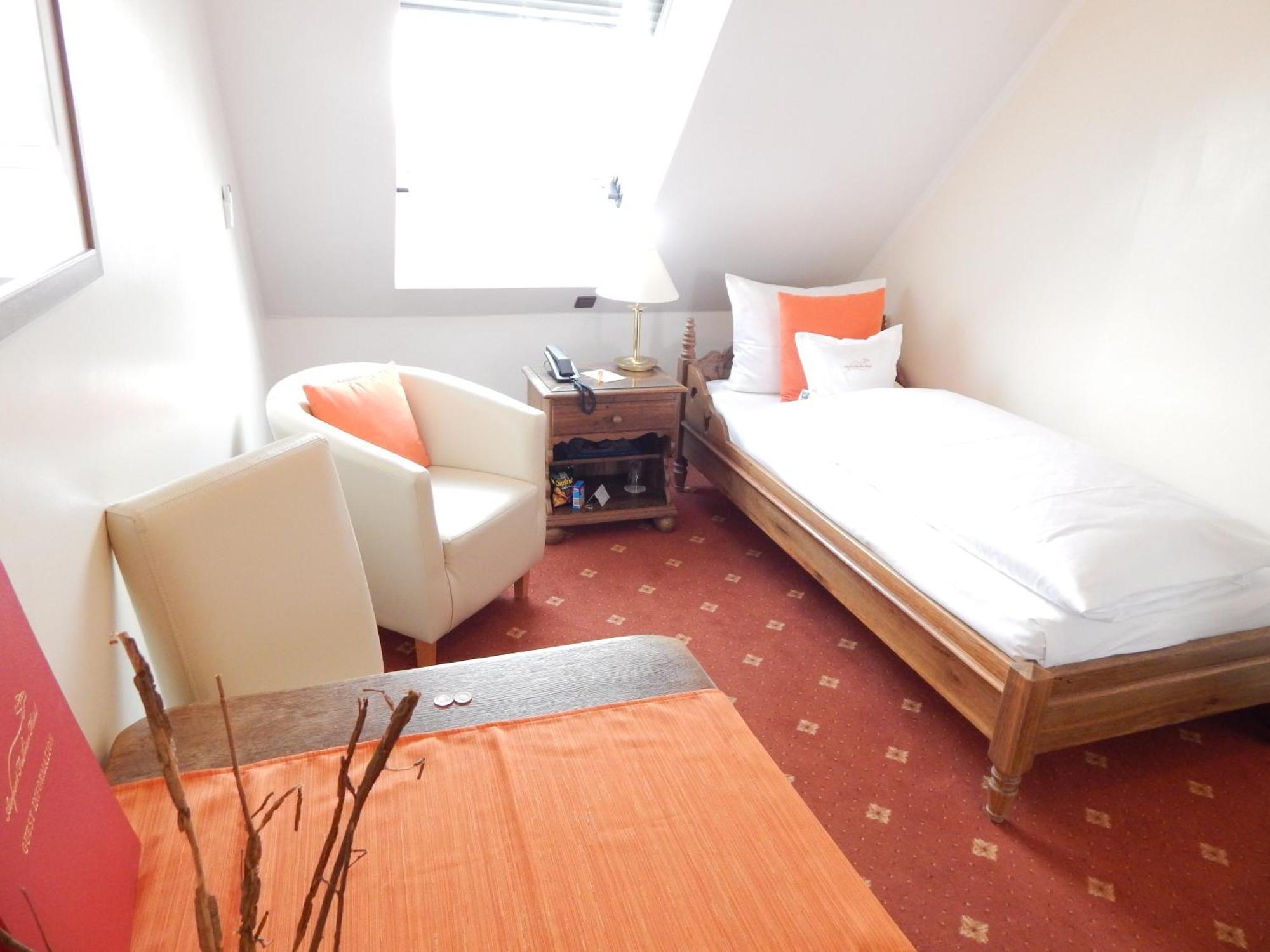 Airport Fashion Hotel 3*