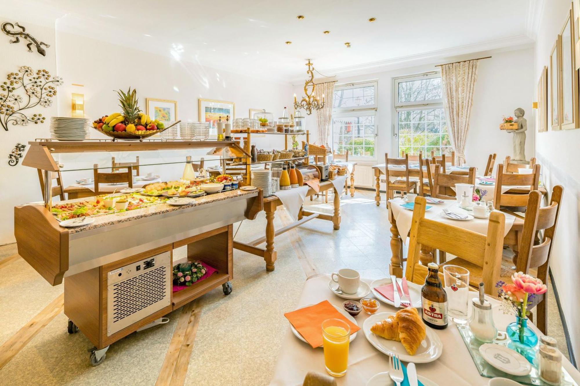 Airport Fashion 3* Düsseldorf