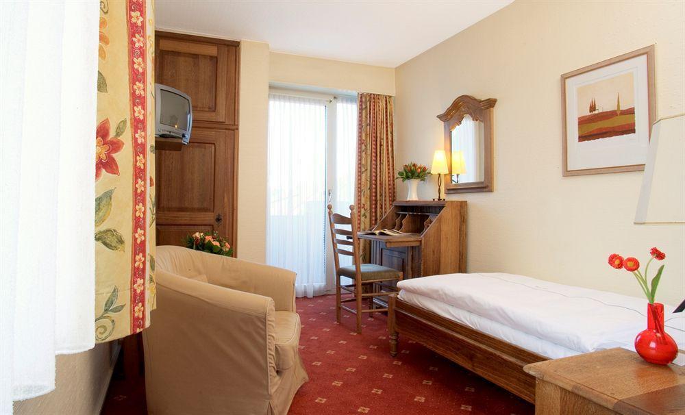 Hotel Airport Fashion